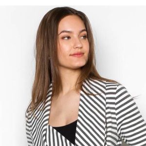 Meet your Posher, Rebecca